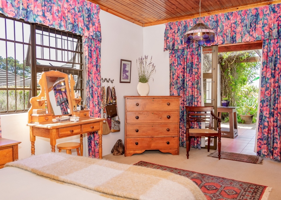 8 Bedroom Property for Sale in Colleen Glen Eastern Cape